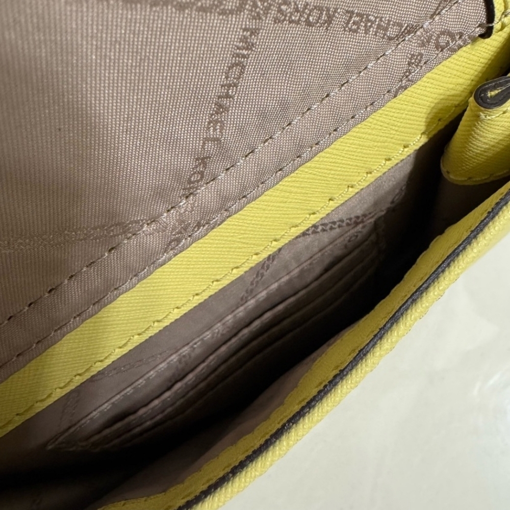 Michael Kors Lemon Yellow Jet Set Tote - Picture 6 of 7
